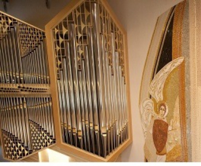 Foto 1: Organ v dobách stredovekých