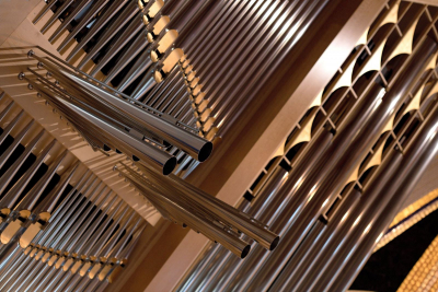 Foto 1: Ako sa žije...  chrámovým organistom